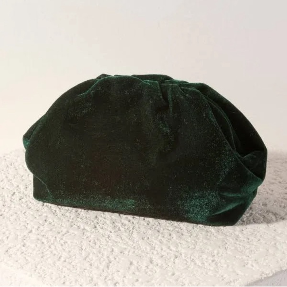NWT Shiraleah Chrissy Velvet Holiday Clutch, Gold Detailing, Magnet Closure